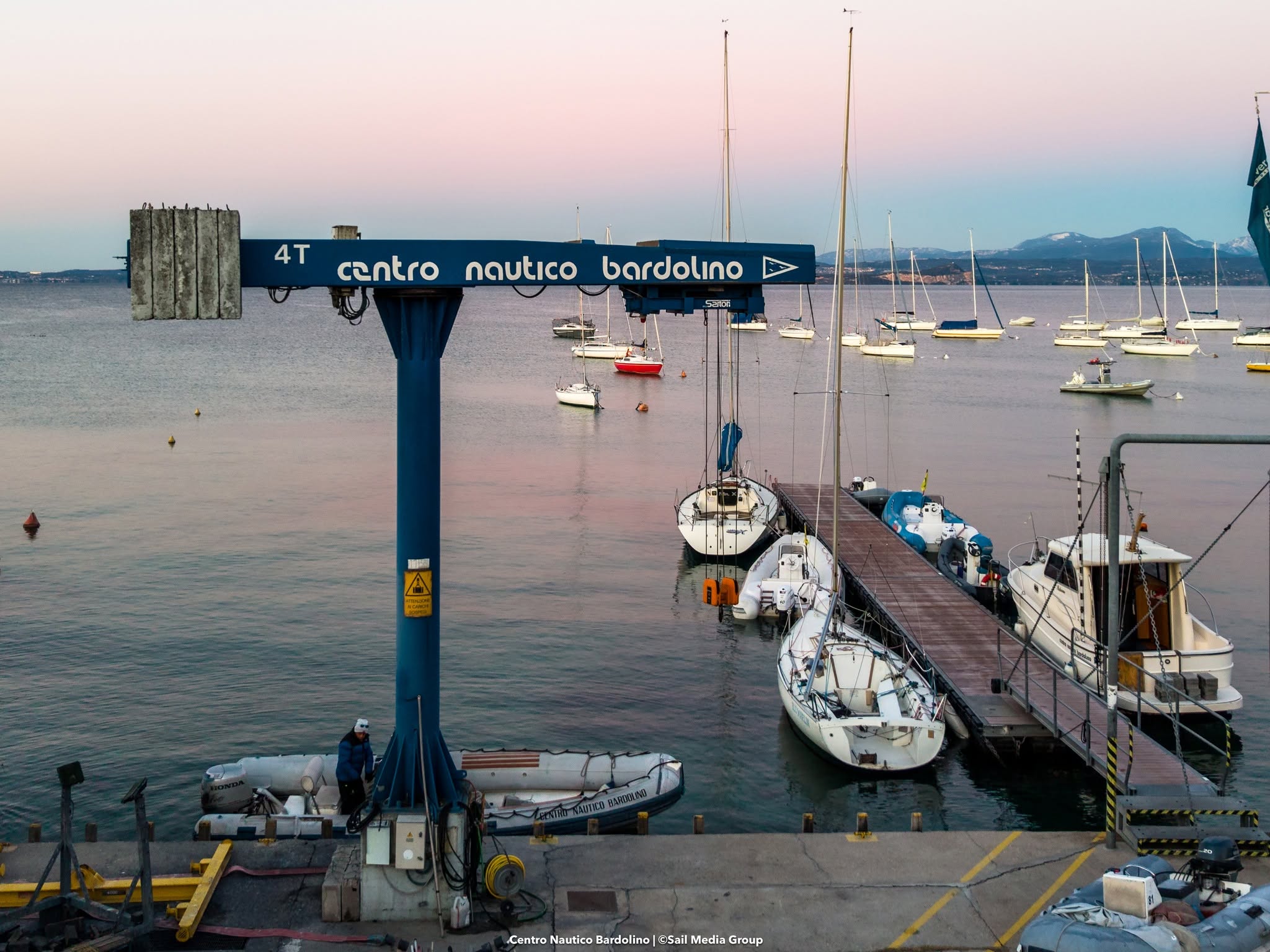 Le imbarcazioni tradizionali al porto di Bardolino